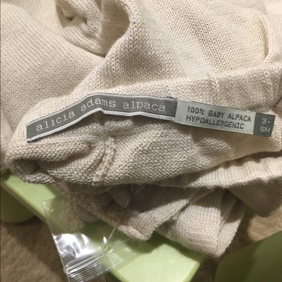 Alicia Adams Blanket and sweater set - Picture 8 of 8